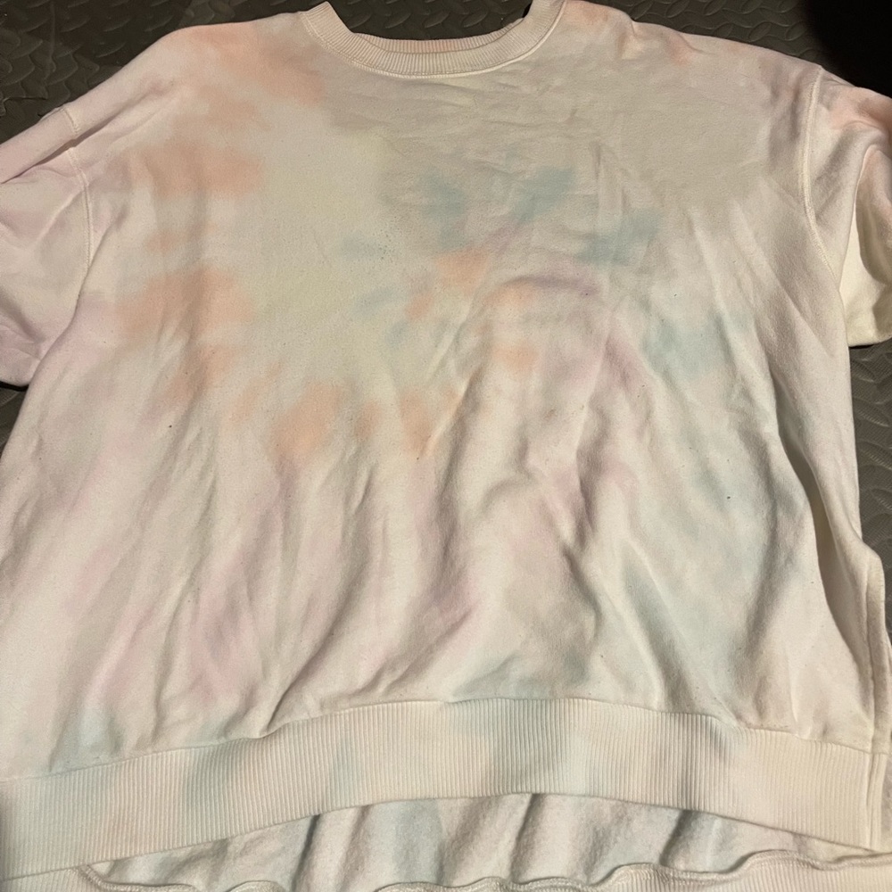 American Eagle crew neck sweater